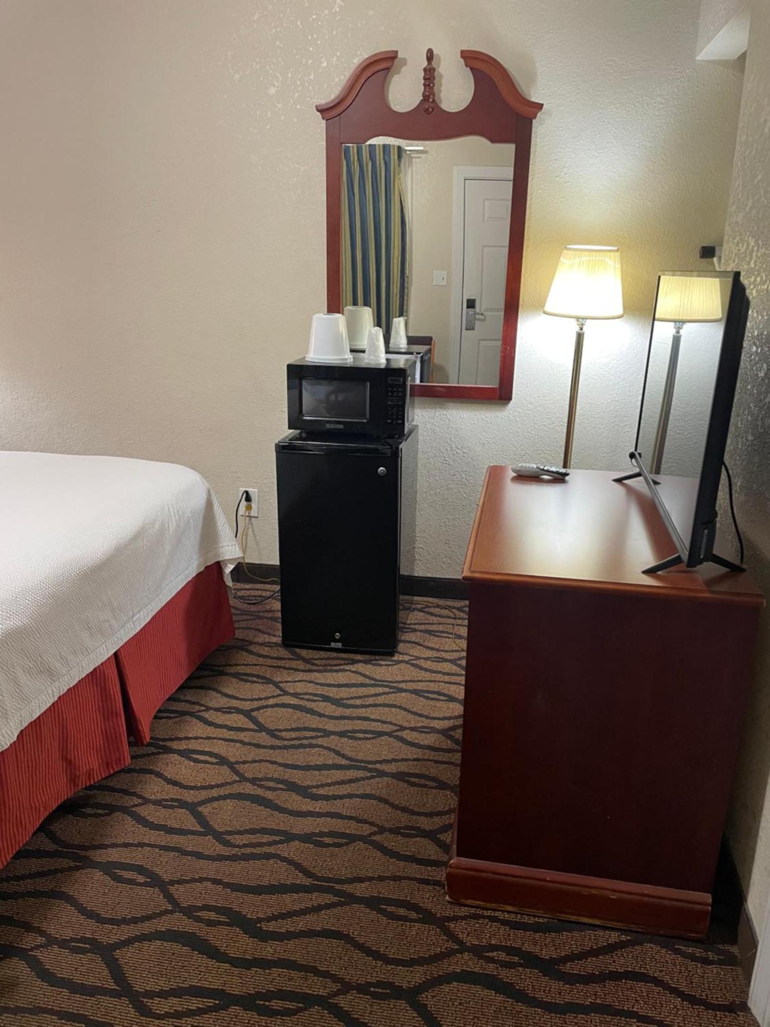 Express Inn Towson Exterior photo